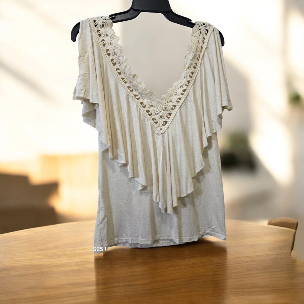 Buckle Cream Lace V-Neck Women's Blouse